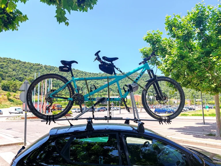 Cómo transportar el tándem en el coche