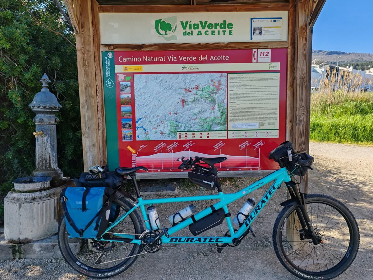 Jaén - Inicio Vía verde del Aceite en bicicleta tándem